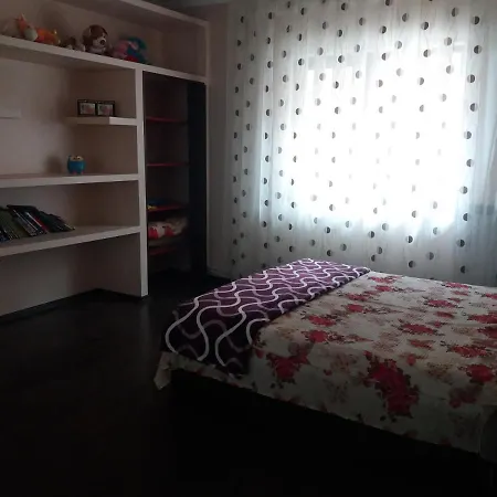 La Botezatu * טוזלה